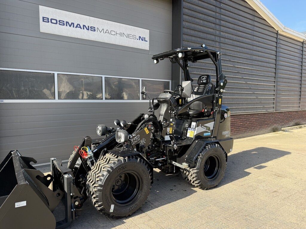 Giant G1500L X-tra minishovel BLACK edition ! Met zeer veel opties !!