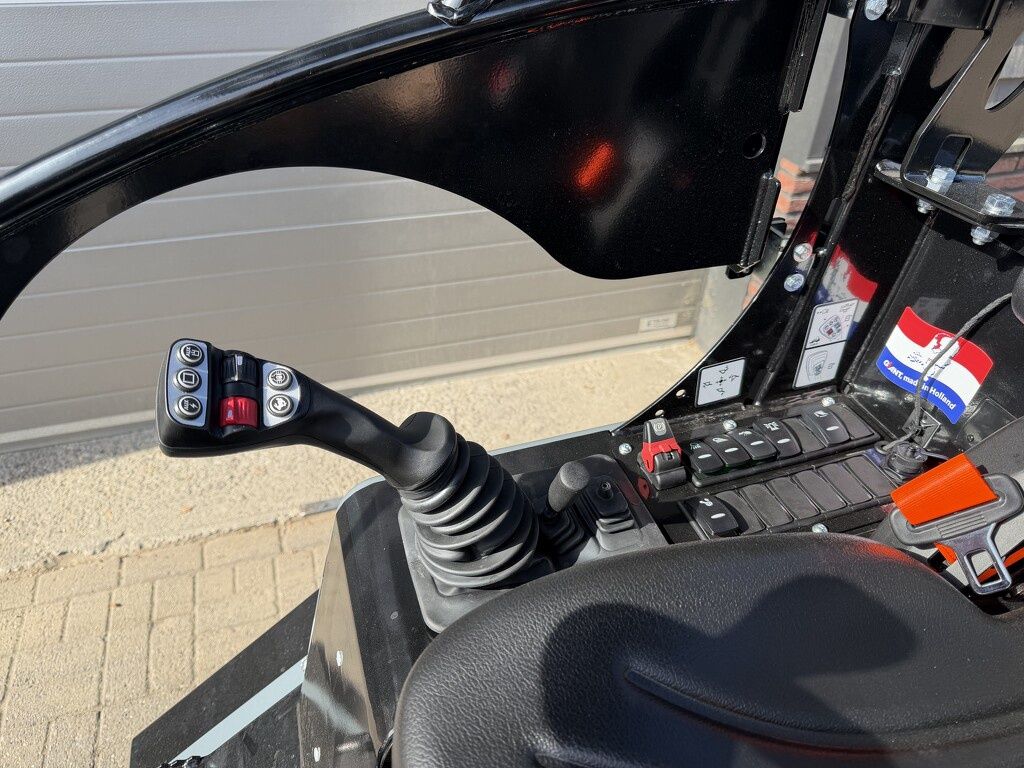 Giant G2700 X-TRA HD + minishovel NIEUW zeer compleet! €840 LEASE