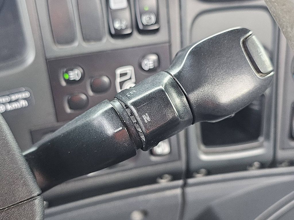 SCANIA P370