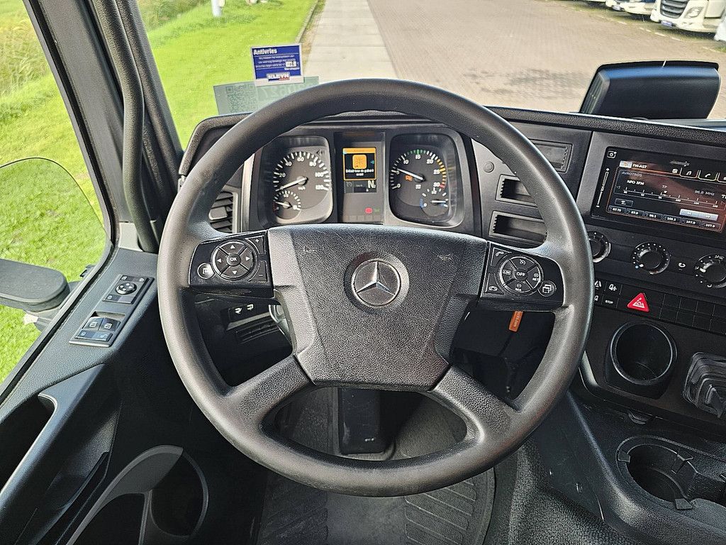 MERCEDES-BENZ ANTOS 1830