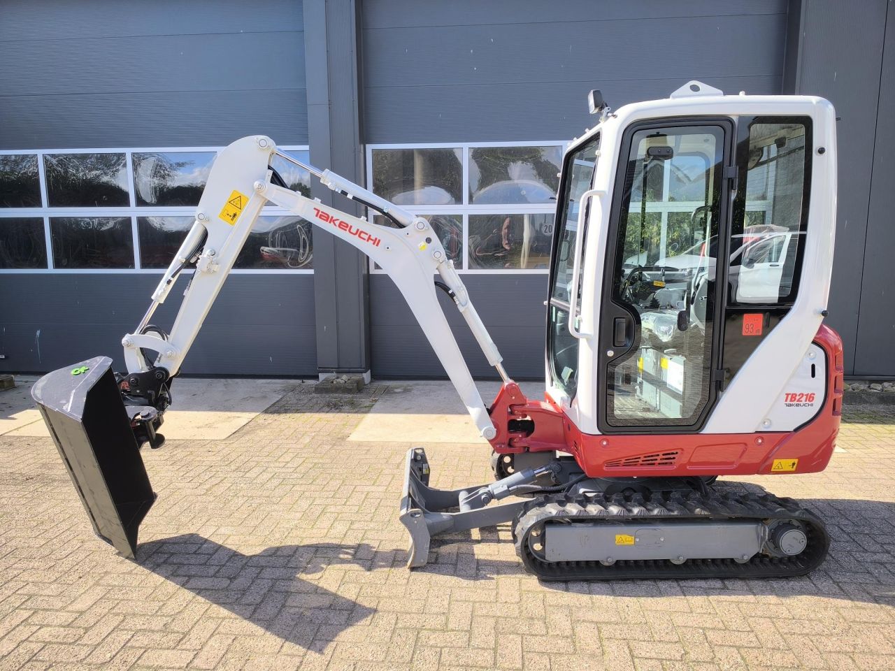 TAKEUCHI TB216