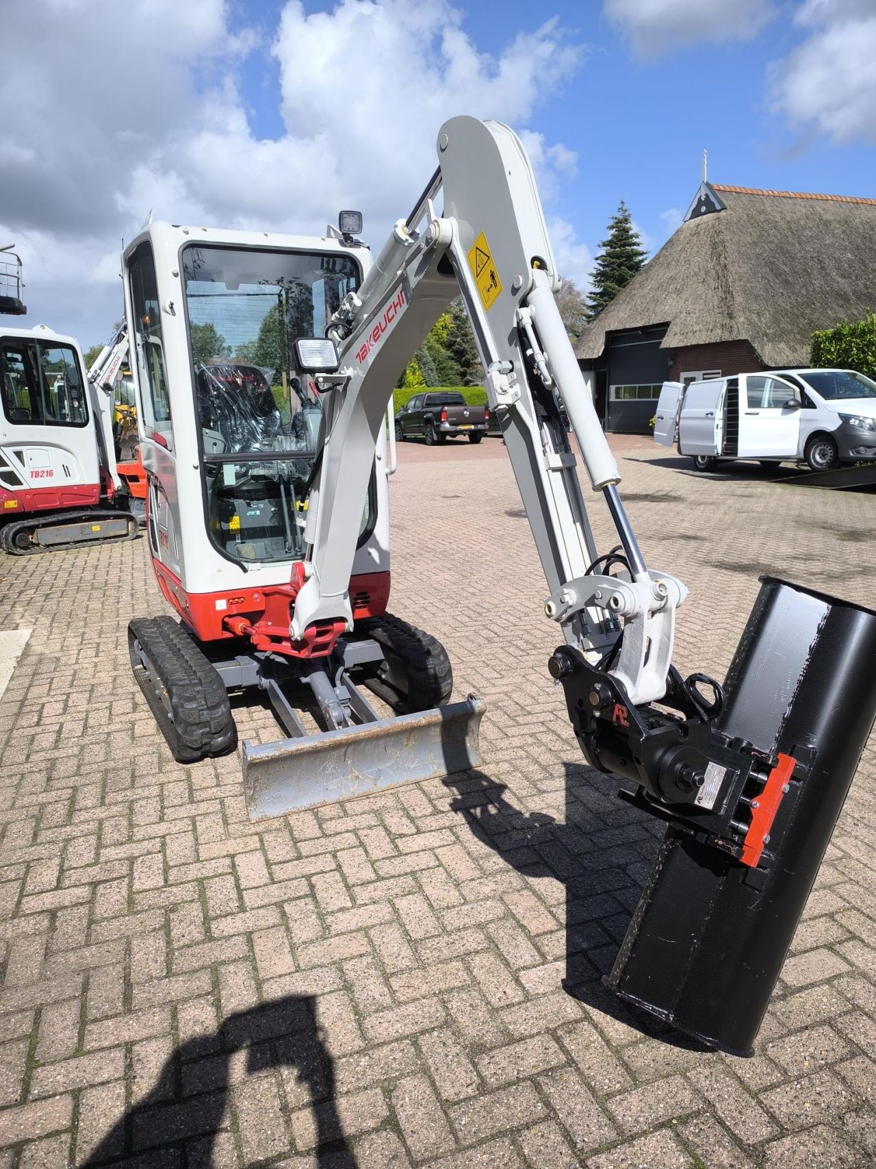 TAKEUCHI TB216