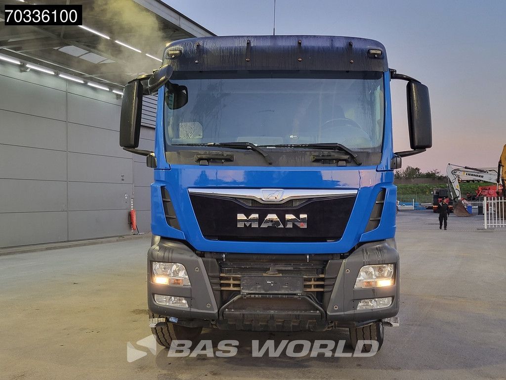 MAN TGS 32.400 8X4 9m3 mixer Steel suspension Manual Euro 6