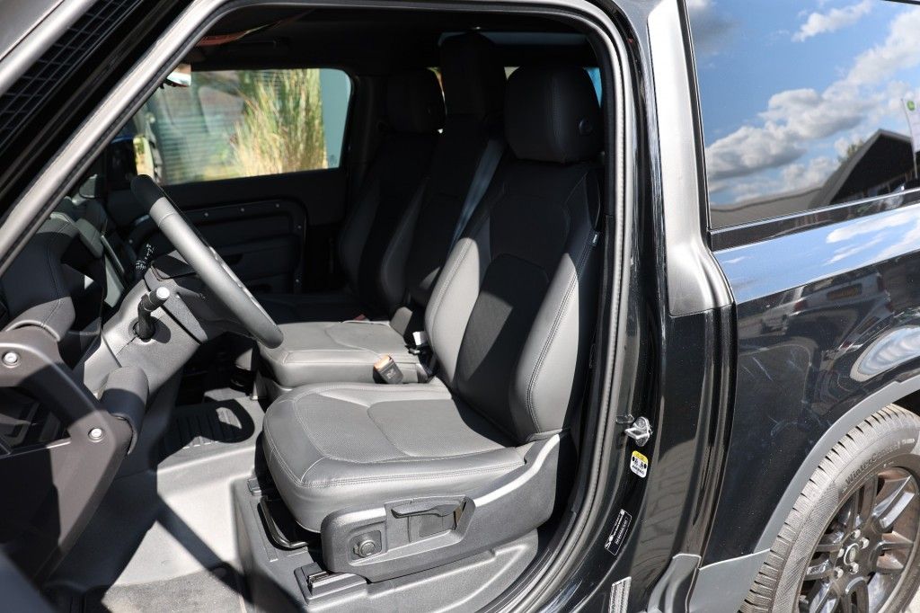Land Rover Defender 3.0 D 250 MH EV 90 A/T VAN