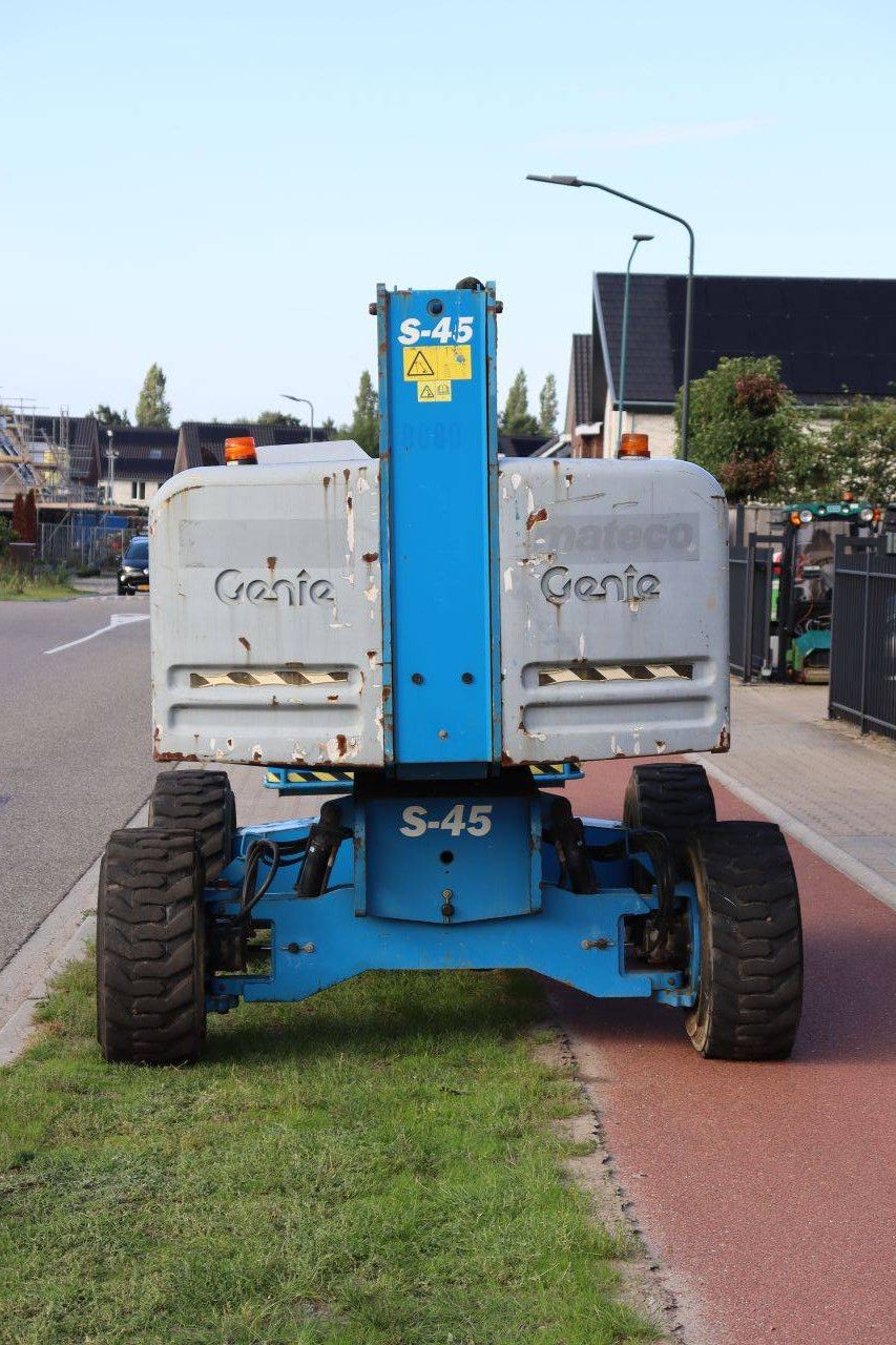 Genie S-45 Diesel-Teleskoparbeitsbühne, 227 kg, 15,7 m, Baujahr 2014