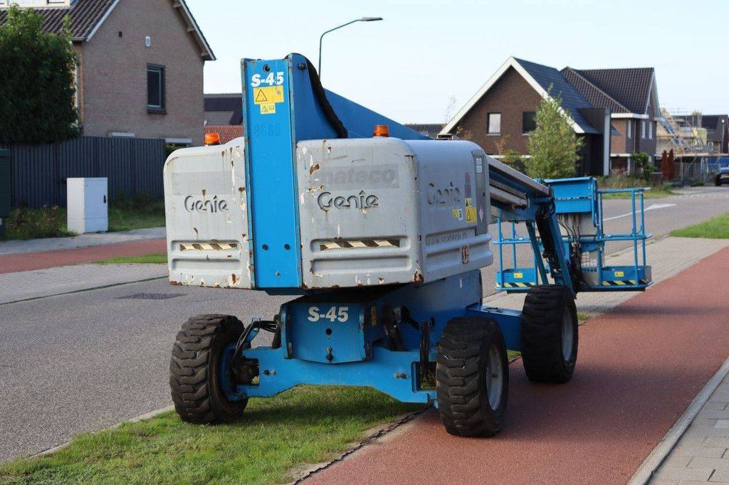 Genie S-45 Diesel-Teleskoparbeitsbühne, 227 kg, 15,7 m, Baujahr 2014