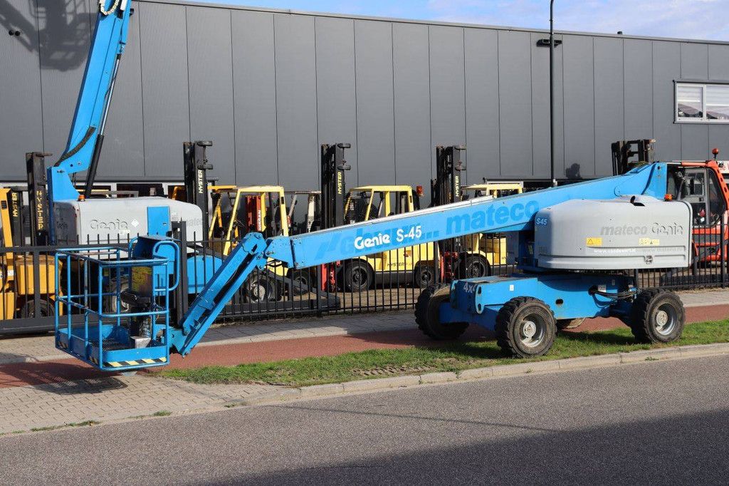 Genie S-45 Diesel-Teleskoparbeitsbühne, 227 kg, 15,7 m, Baujahr 2014