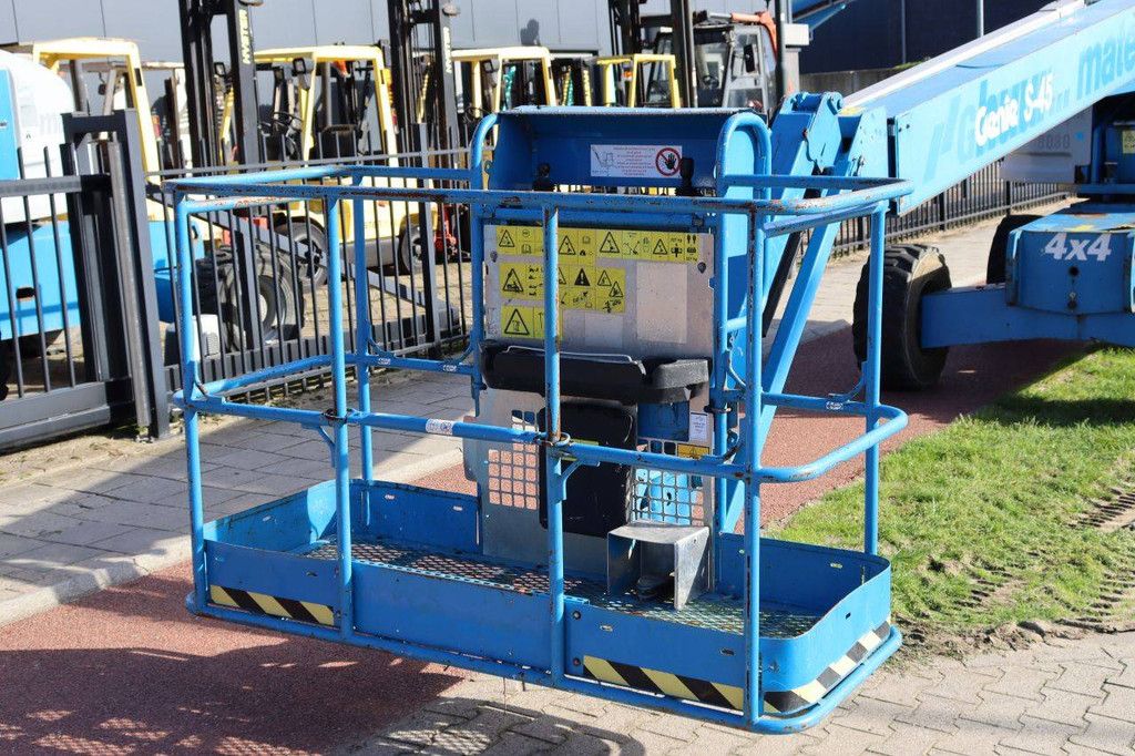 Genie S-45 Diesel-Teleskoparbeitsbühne, 227 kg, 15,7 m, Baujahr 2014