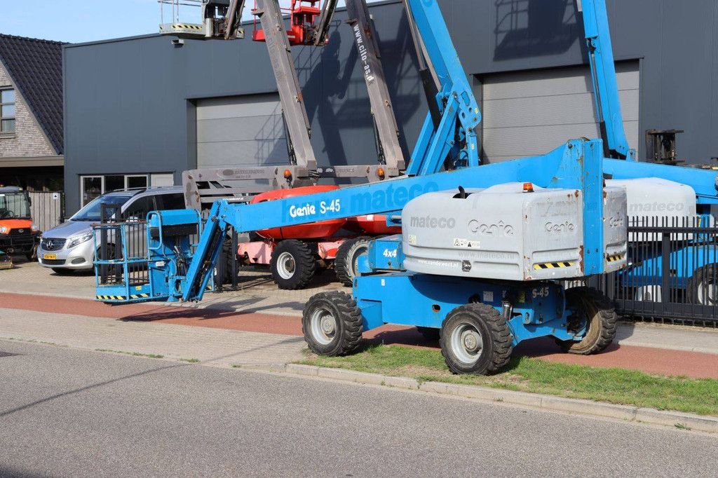 Genie S-45 Diesel-Teleskoparbeitsbühne, 227 kg, 15,7 m, Baujahr 2016