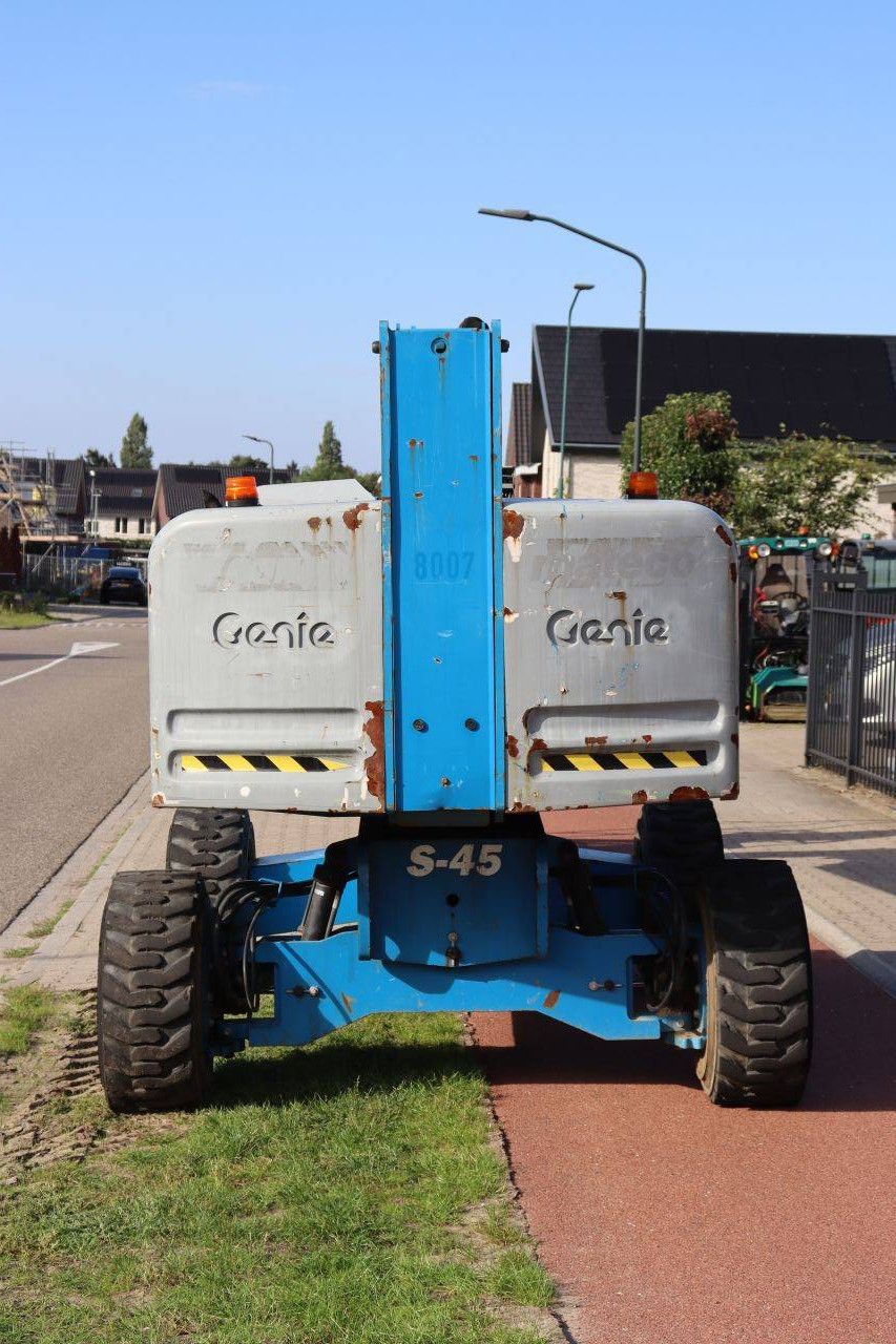 Genie S-45 Diesel-Teleskoparbeitsbühne, 227 kg, 15,7 m, Baujahr 2016