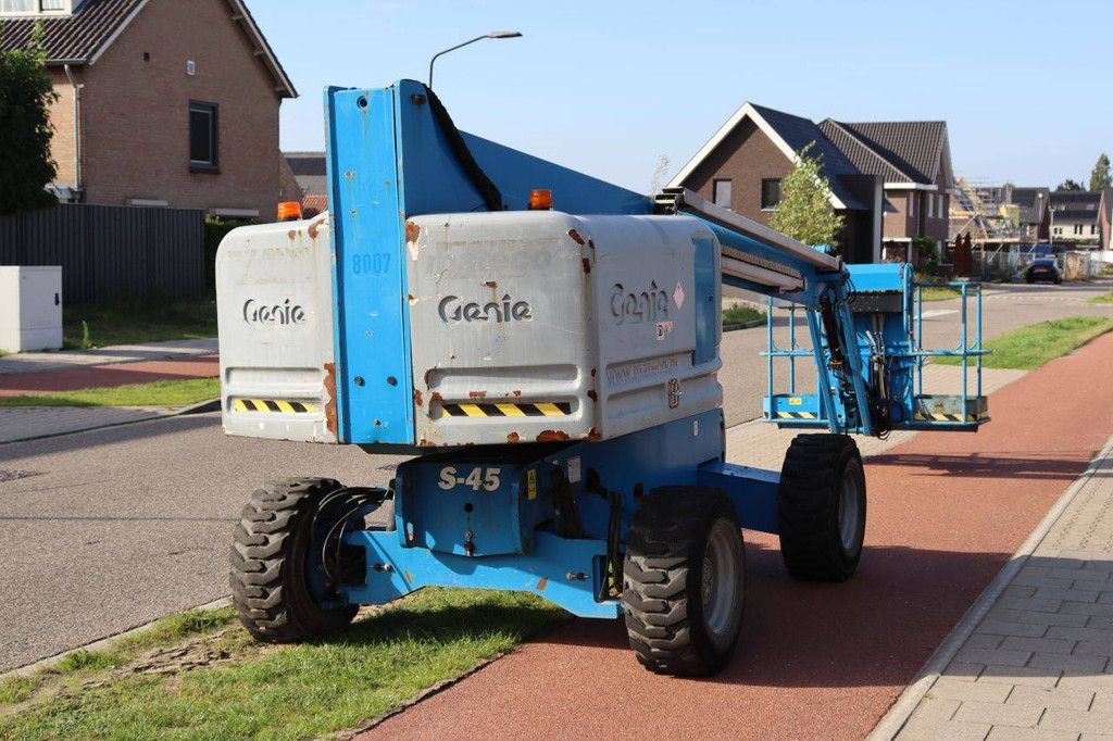 Genie S-45 Diesel-Teleskoparbeitsbühne, 227 kg, 15,7 m, Baujahr 2016