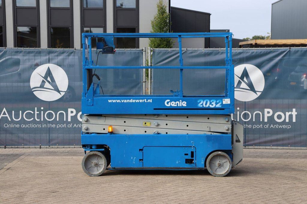 Scissor Lift Genie GS2032 Electric 8.0m 2005