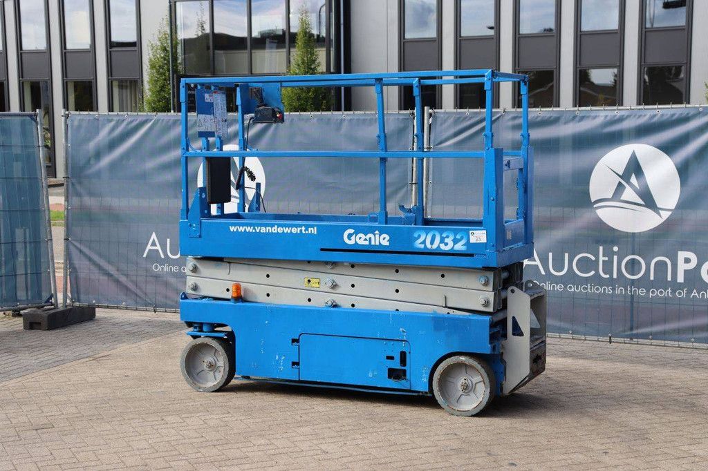 Scissor Lift Genie GS2032 Electric 8.0m 2005