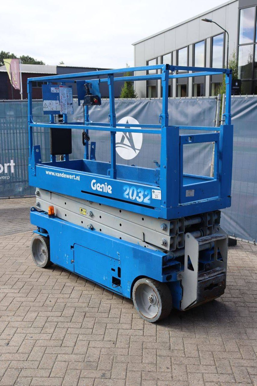 Scissor Lift Genie GS2032 Electric 8.0m 2005