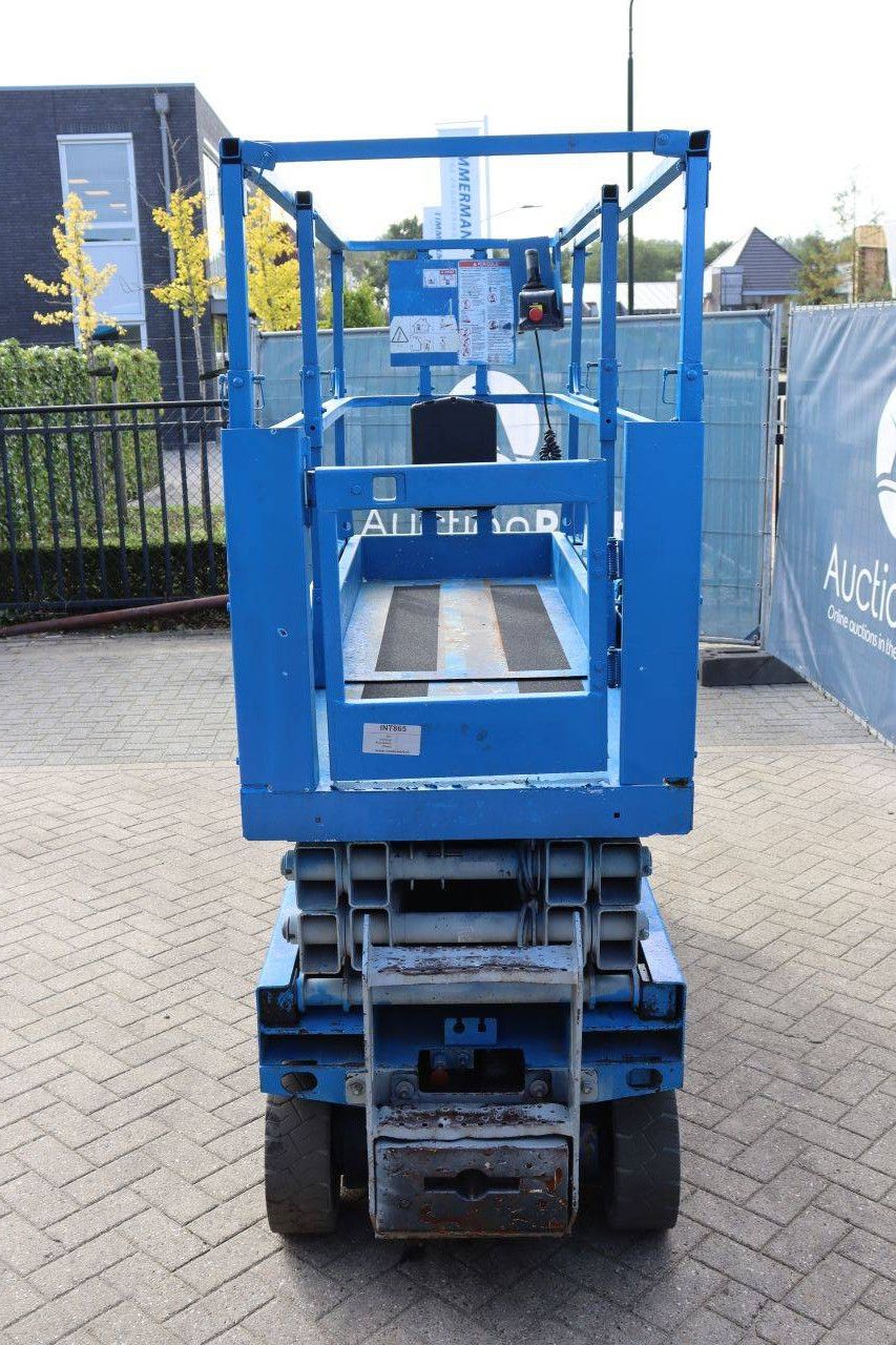 Scissor Lift Genie GS2032 Electric 8.0m 2005