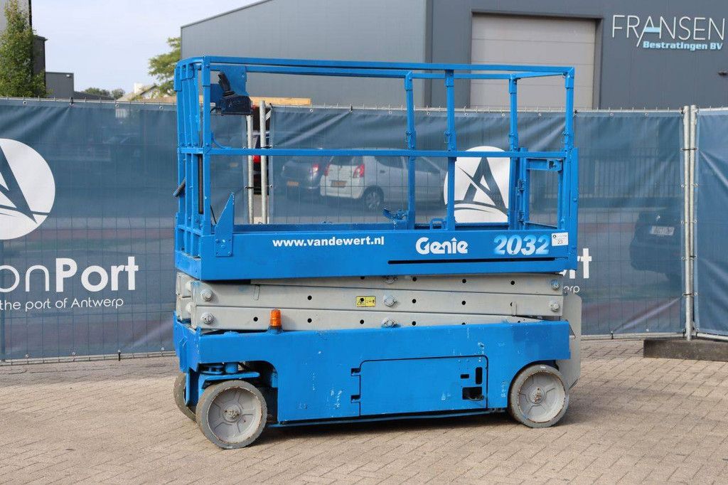 Scissor Lift Genie GS2032 Electric 8.0m 2005