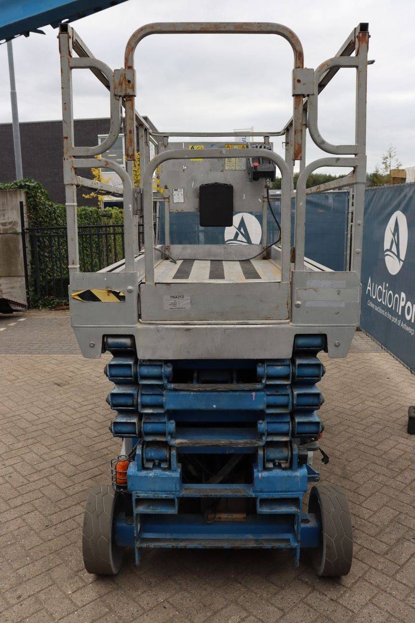 Scissor Lift JLG 2646ES Electric 450kg 10m 2006