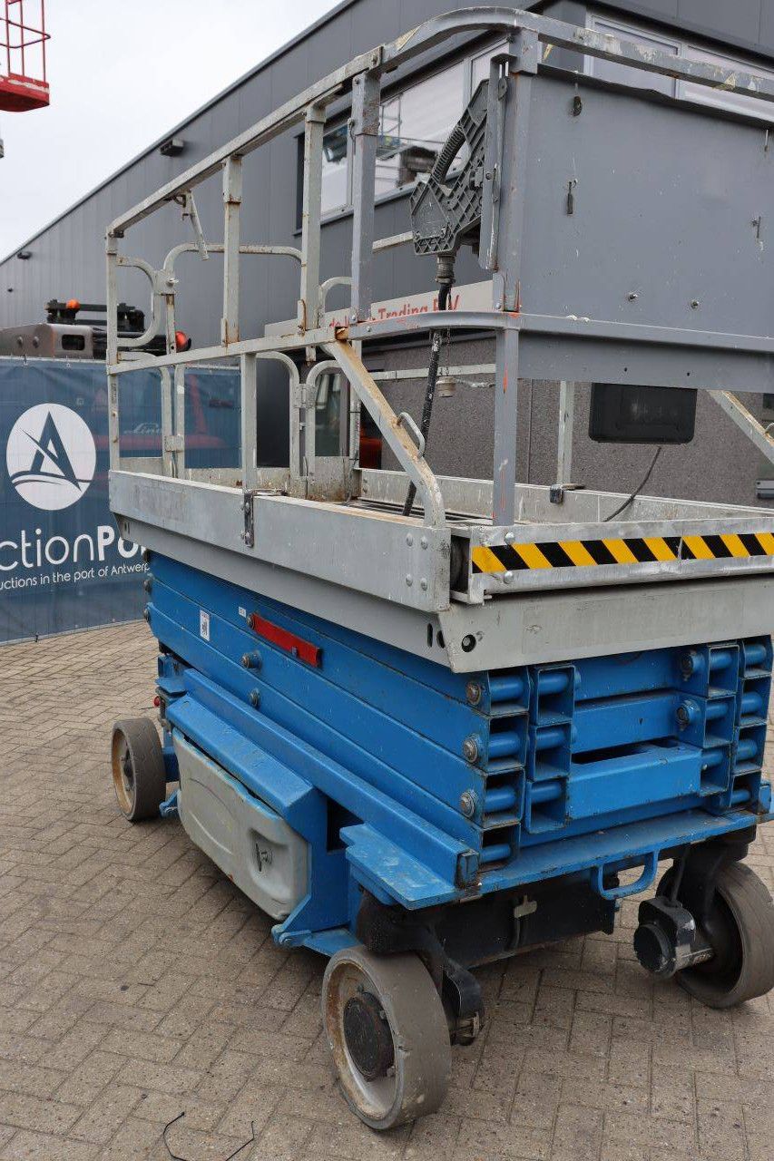 Scissor Lift JLG 2646ES Electric 450kg 10m 2006