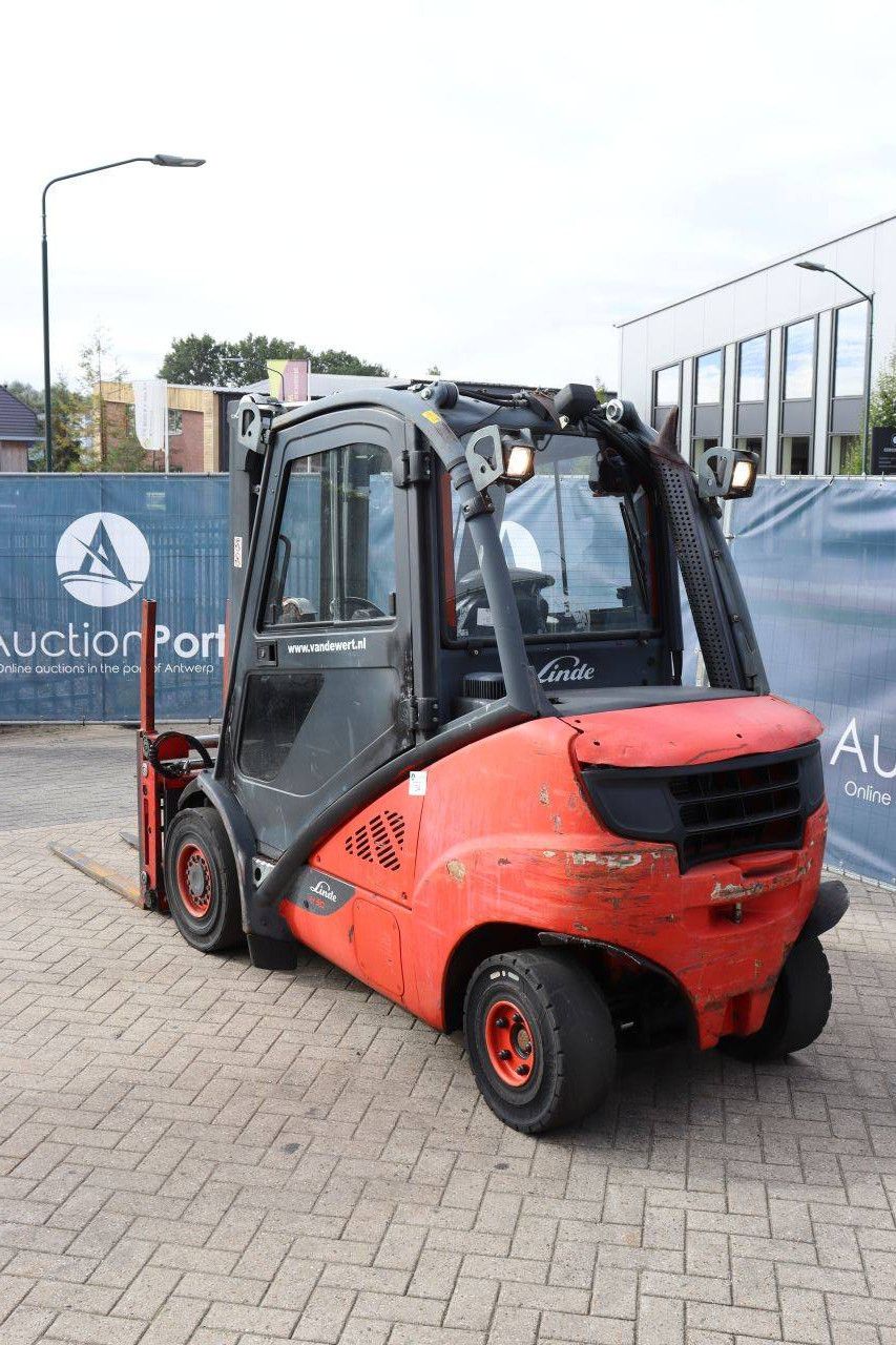 Linde H30D-02 Diesel-Gabelstapler 3000 kg 4,8 m 2013