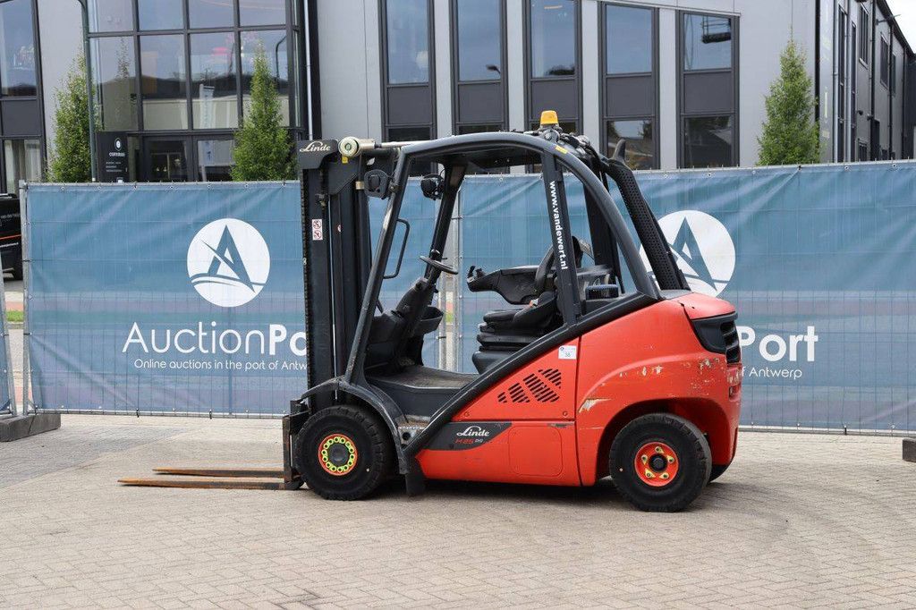 Linde H25D-02 Diesel-Gabelstapler 2500 kg 4,8 m 2017
