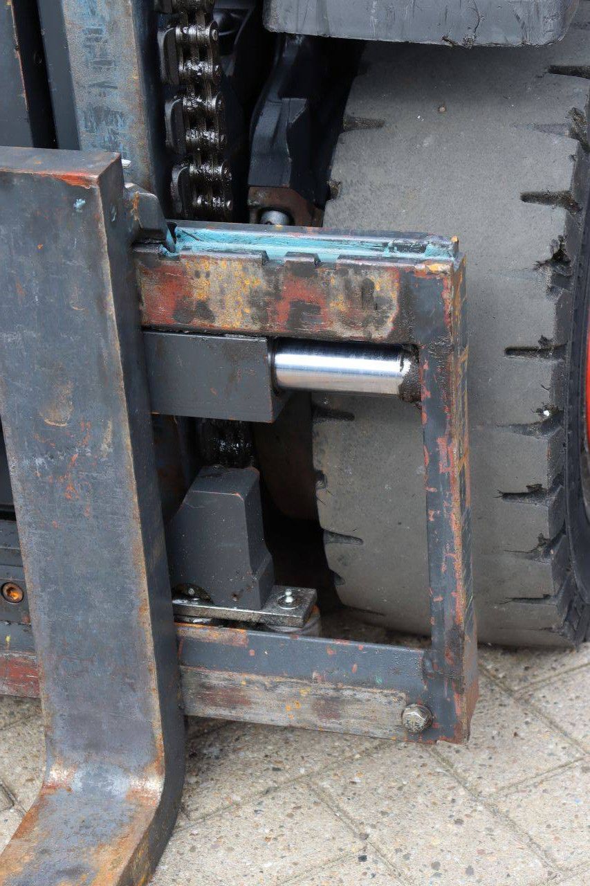 Linde H25D-02 Diesel-Gabelstapler 2500 kg 4,8 m 2017