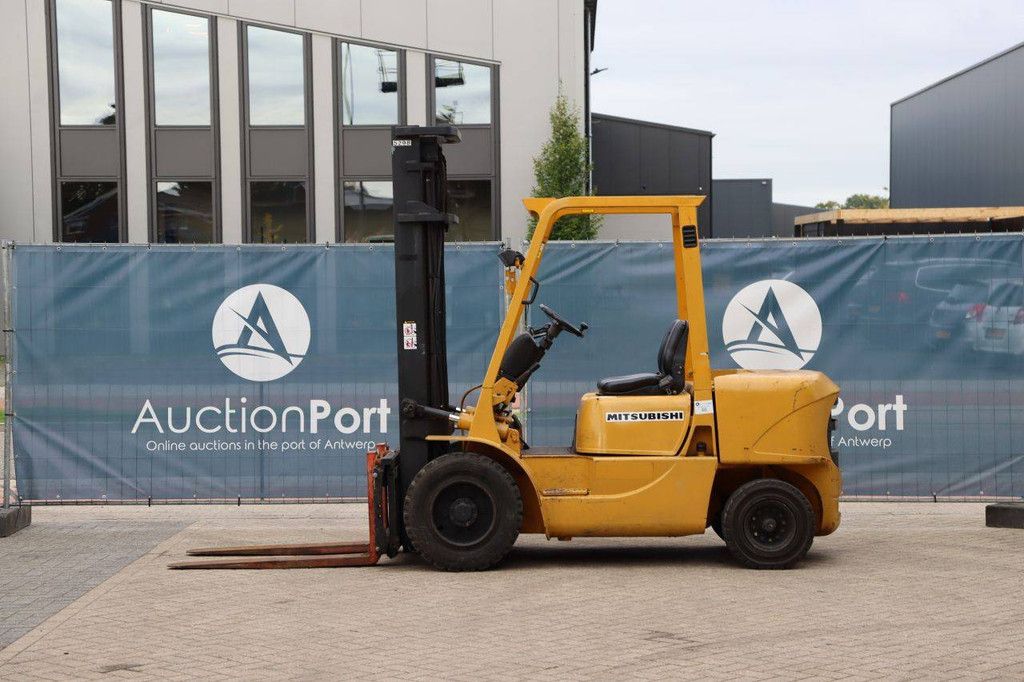 Forklift Mitsubishi FD30K Diesel 3000kg 4.0m 2001
