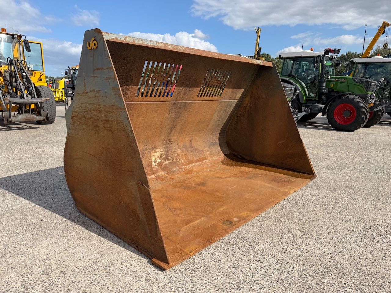 Volume bak Volvo 300cm