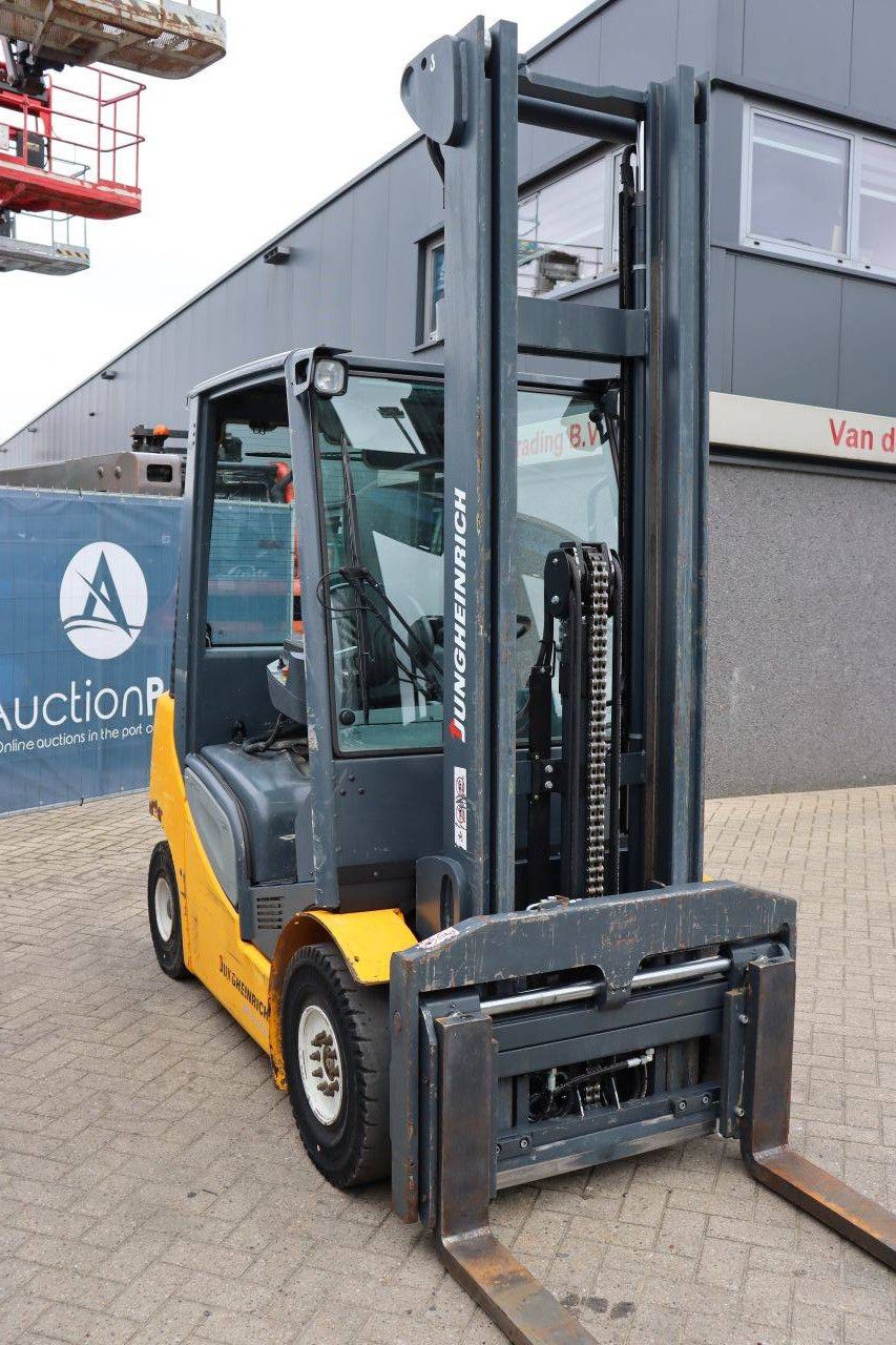 Forklift Jungheinrich DFG 425s Diesel 2450kg 4.3m 2012