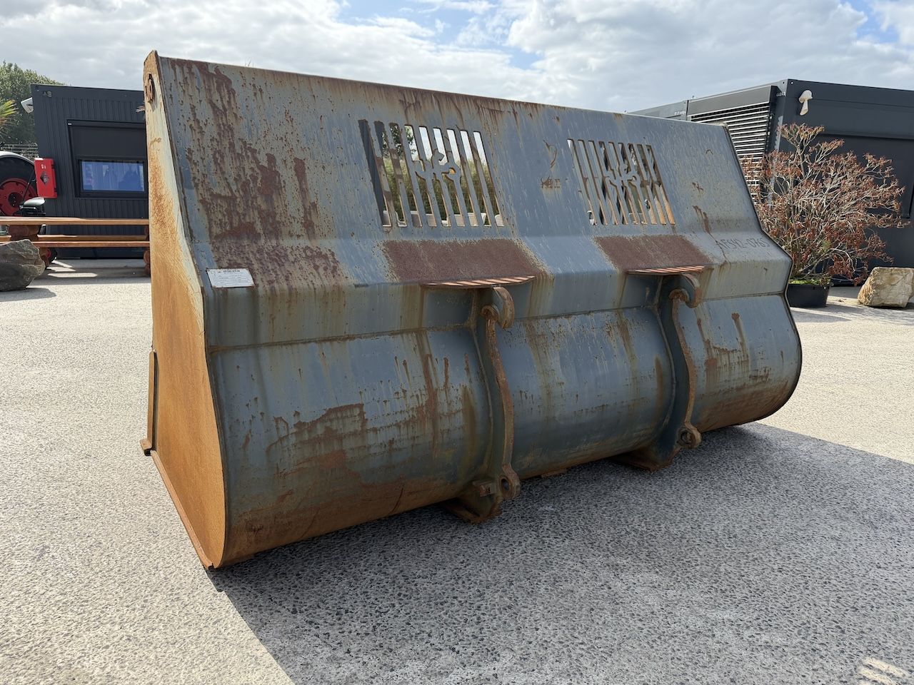 Volume bak Volvo 300cm