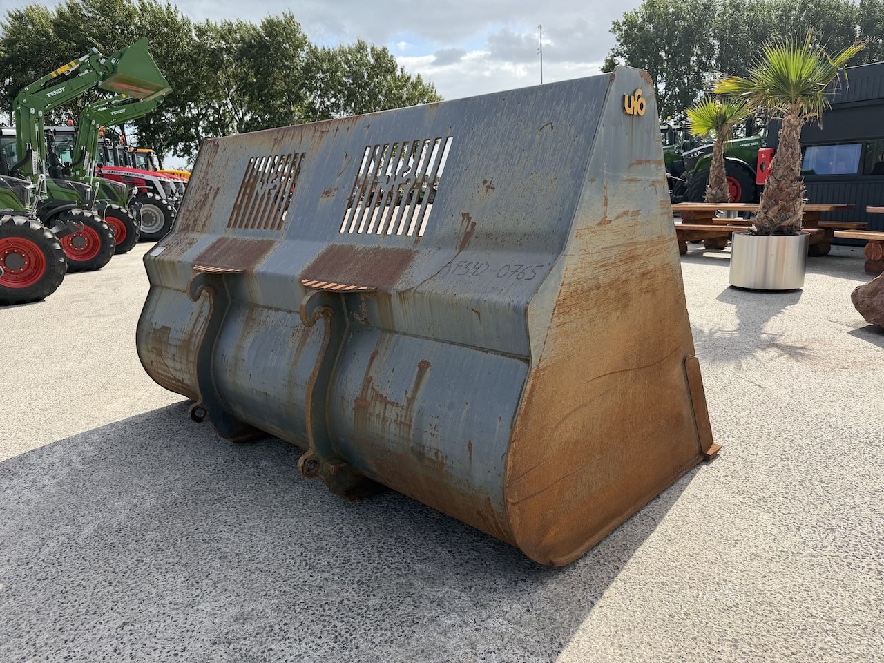 Volume bak Volvo 300cm