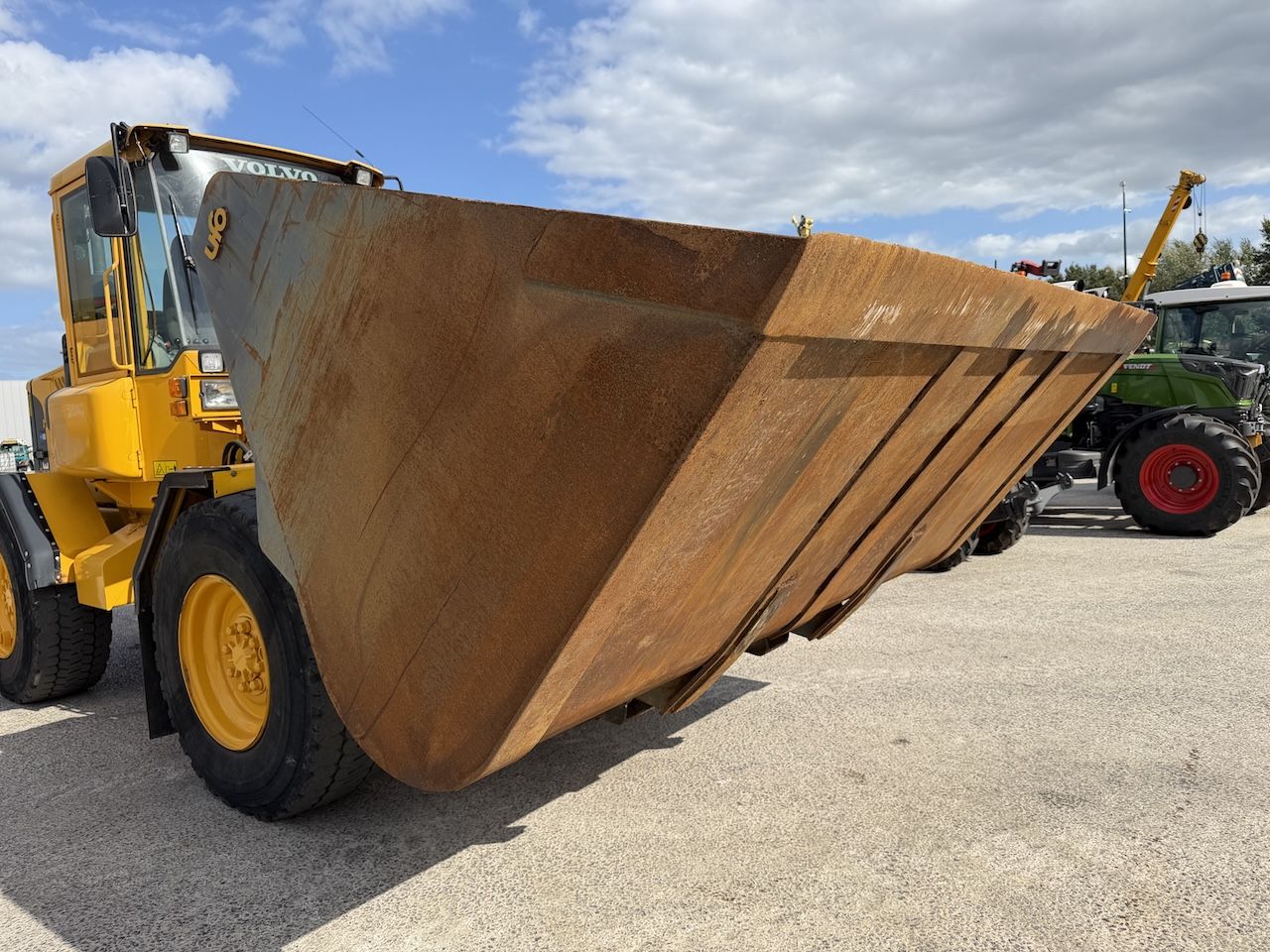 Volume bak Volvo 300cm