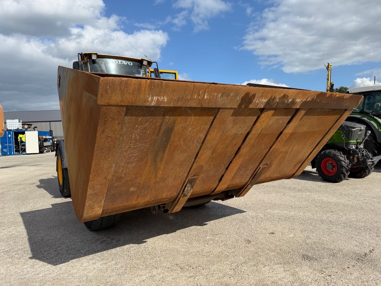 Volume bak Volvo 300cm