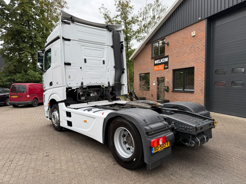 Mercedes-Benz Actros 1842 Streamspace Euro 5 609.900KM! Retarder ACC Side Skirts APK/TUV 11-2026