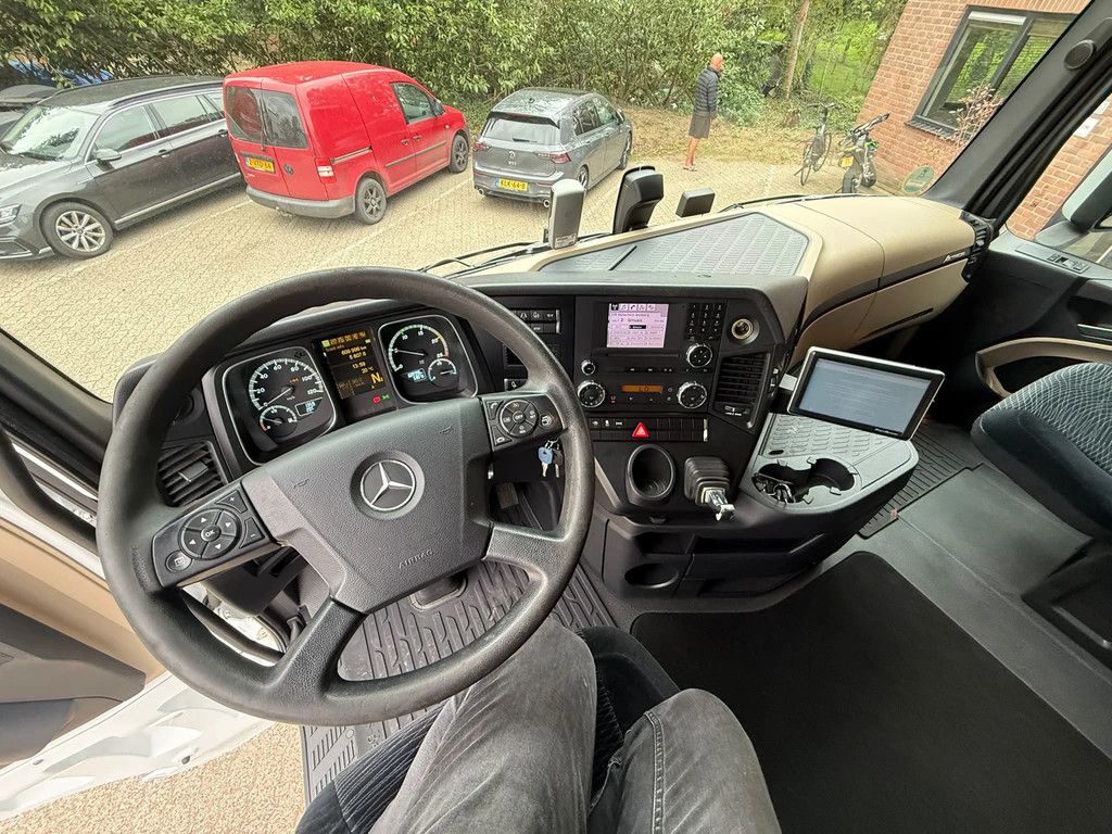 Mercedes-Benz Actros 1842 Streamspace Euro 5 609.900KM! Retarder ACC Side Skirts APK/TUV 11-2026