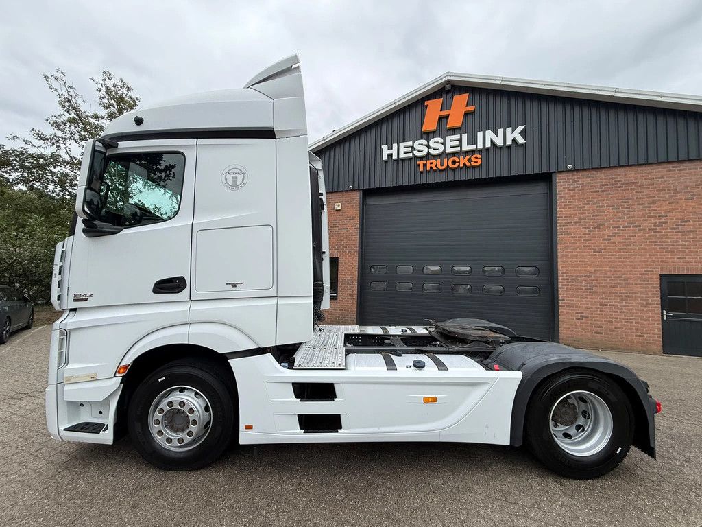 Mercedes-Benz Actros 1842 Streamspace Euro 5 609.900KM! Retarder ACC Side Skirts APK/TUV 11-2026
