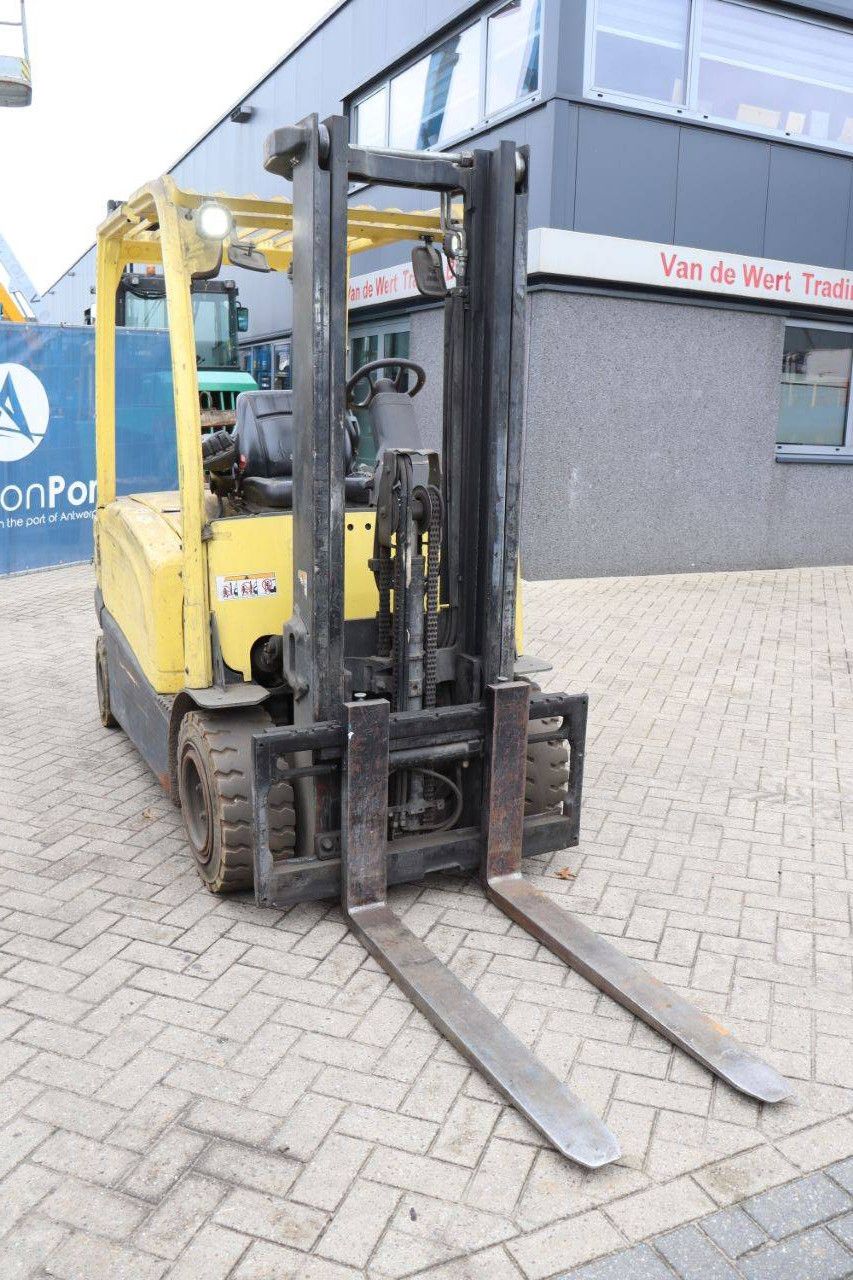 Hyster J3.0XN Electric Forklift 2330kg 3.2m 2011