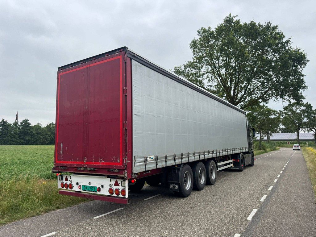 Curtain-sided semi-trailer Pacton TXD.3 2011