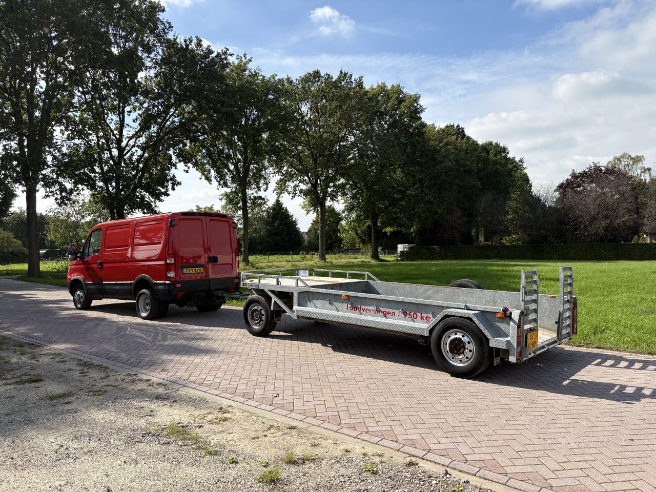 BE Iveco Daily 50C18 -Veldhuizen schamel aanhangwagen 5.2 ton