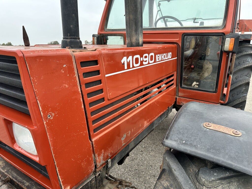 New Holland 110-90 DT