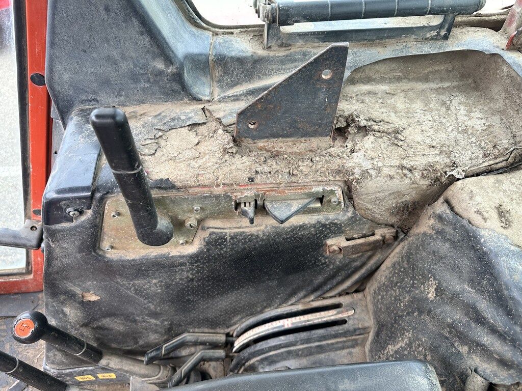 New Holland 110-90 DT