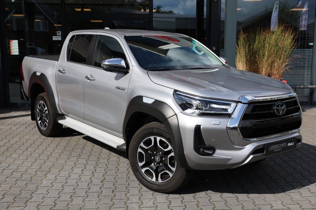 Toyota Hilux 2.8 D-4D DUBBEL CABIN EXECUTIVE A/T 2 ZITS 4WD VAN