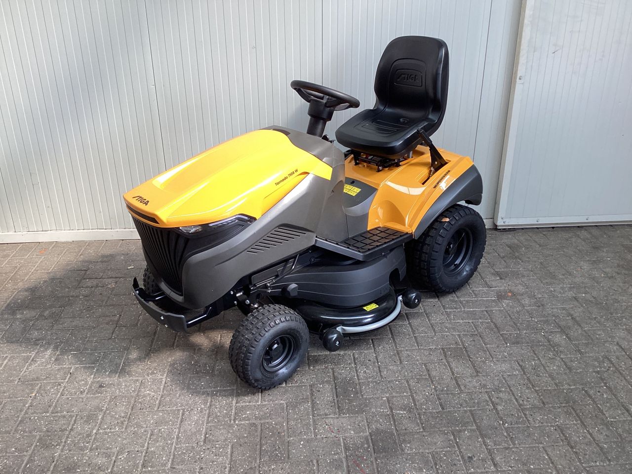 Stiga Tornado 7108W