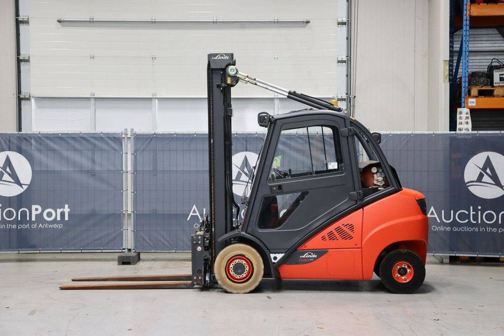 Gabelstapler Linde H30CNG-02 3000 kg 4,45 m 2015