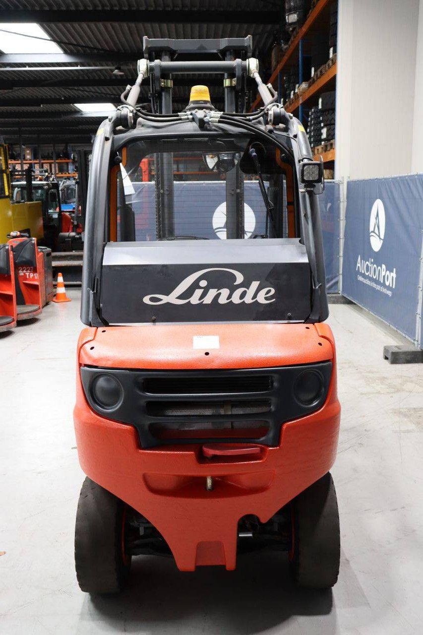 Gabelstapler Linde H30CNG-02 3000 kg 4,45 m 2015