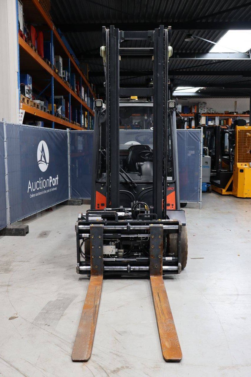 Gabelstapler Linde H30CNG-02 3000 kg 4,45 m 2015