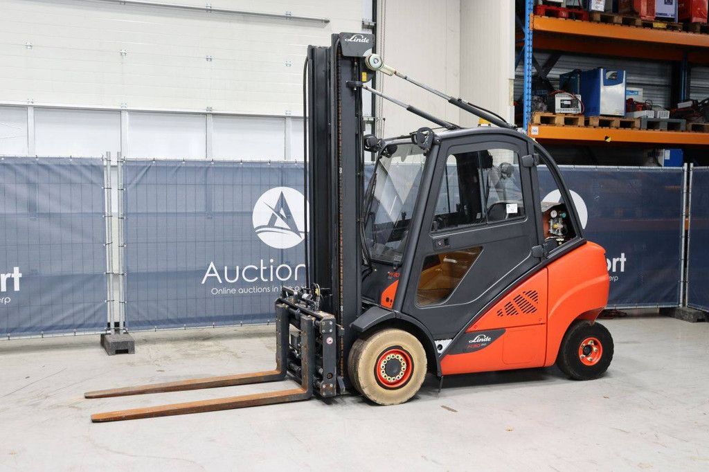 Gabelstapler Linde H30CNG-02 3000 kg 4,45 m 2015