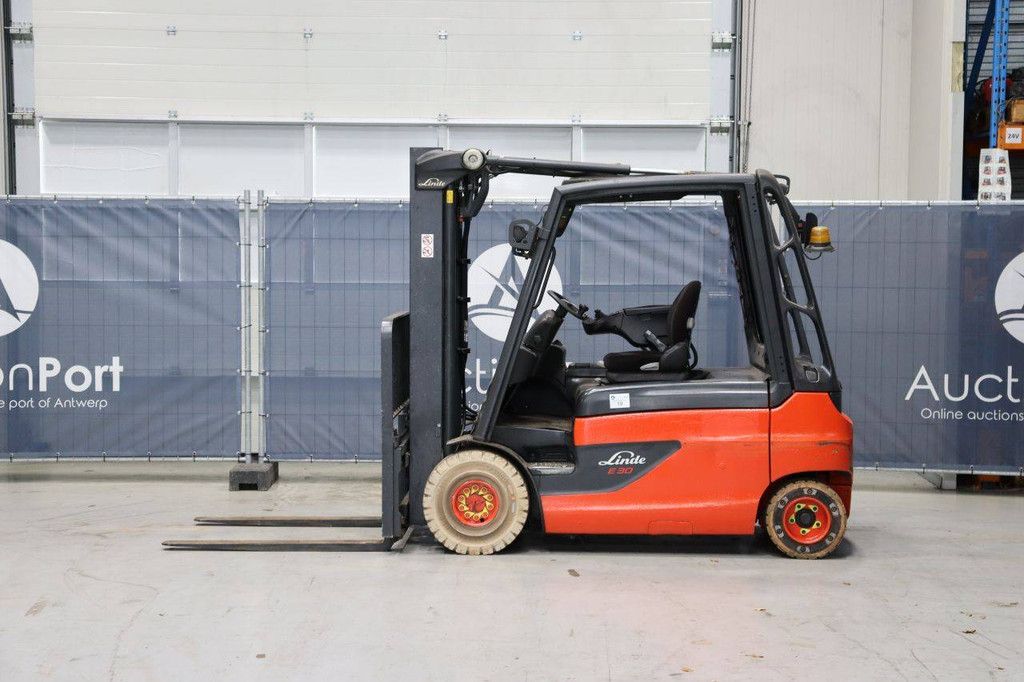 Gabelstapler Linde E30L-01 Elektro 3000 kg 4,6 m 2015