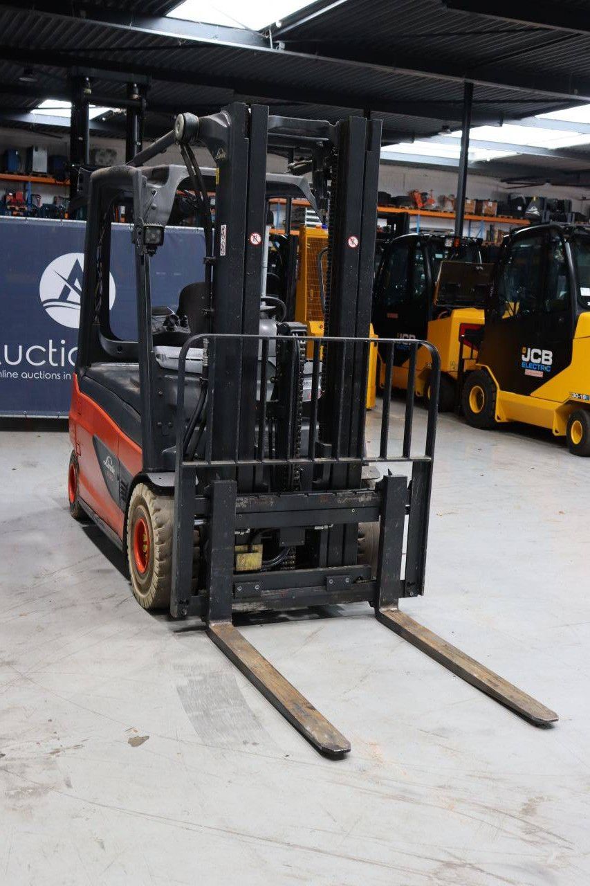 Gabelstapler Linde E30L-01 Elektro 3000 kg 4,6 m 2015