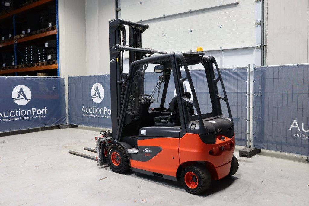 Gabelstapler Fenwick-Linde E25-01 Elektro 2500 kg 6,4 m 2019