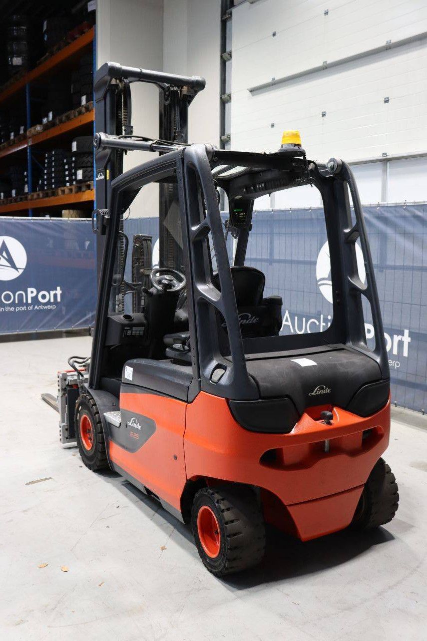 Gabelstapler Fenwick-Linde E25-01 Elektro 2500 kg 6,4 m 2019
